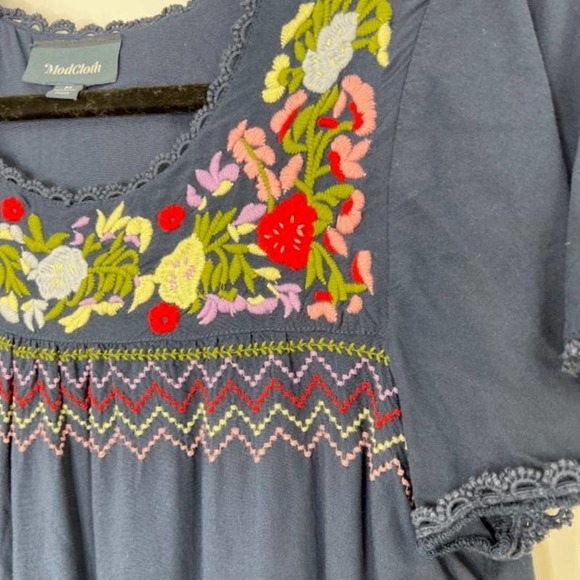 ModCloth Peace & Lovely Floral Embroidered Shift Dress Short Sleeve Size Medium - Picture 5 of 8